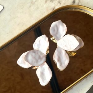 İnci Form Çiçek Tasarım Küpe