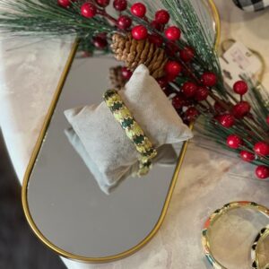 Açık ve koyu yeşil zigzag mineli kelepçe