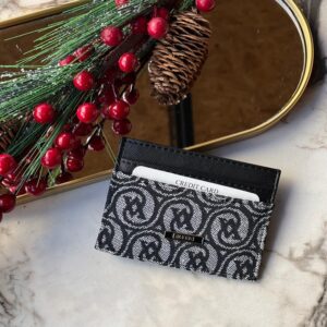 VKK Siyah işlemeli kartlık